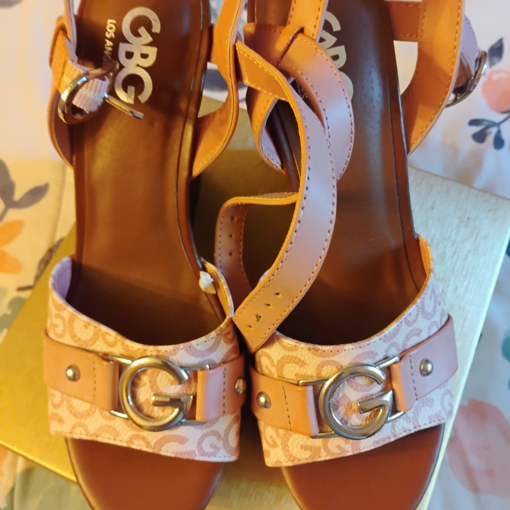 GBG Los Angeles Women's Pink Sandals
